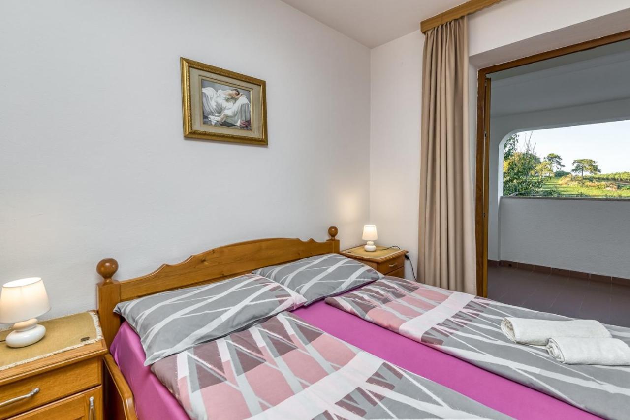 Apartment Lucijan Poreč Buitenkant foto